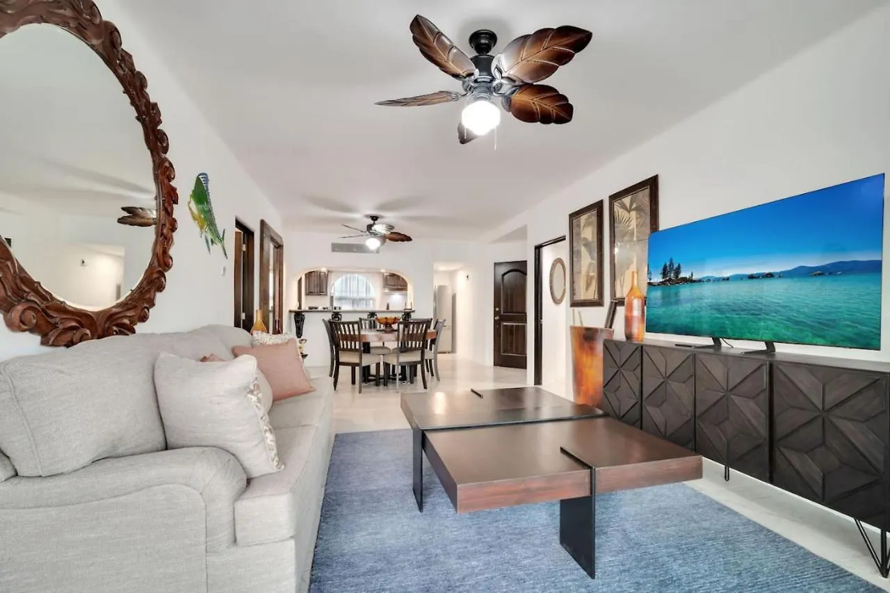 Completely Remodeled 2Bd-2Ba Plaza Bonita Villa Cabo San Lucas Mexico